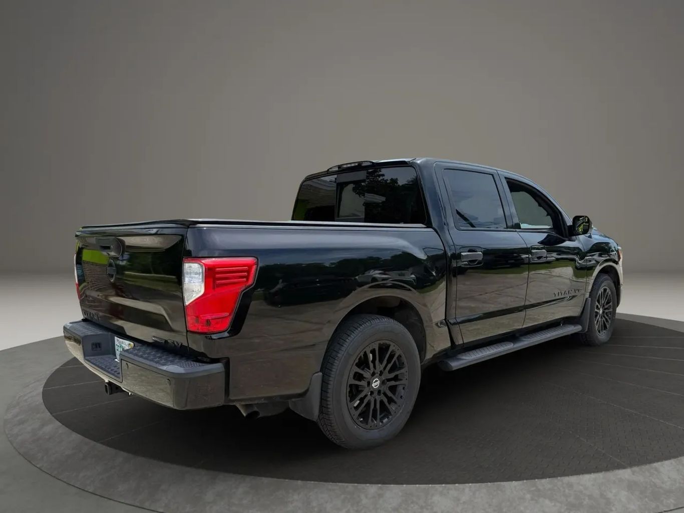 2018 NISSAN TITAN CREW CAB PICKUP V8, 5.6 LITER SV PICKUP 4D 5 1/2 FT