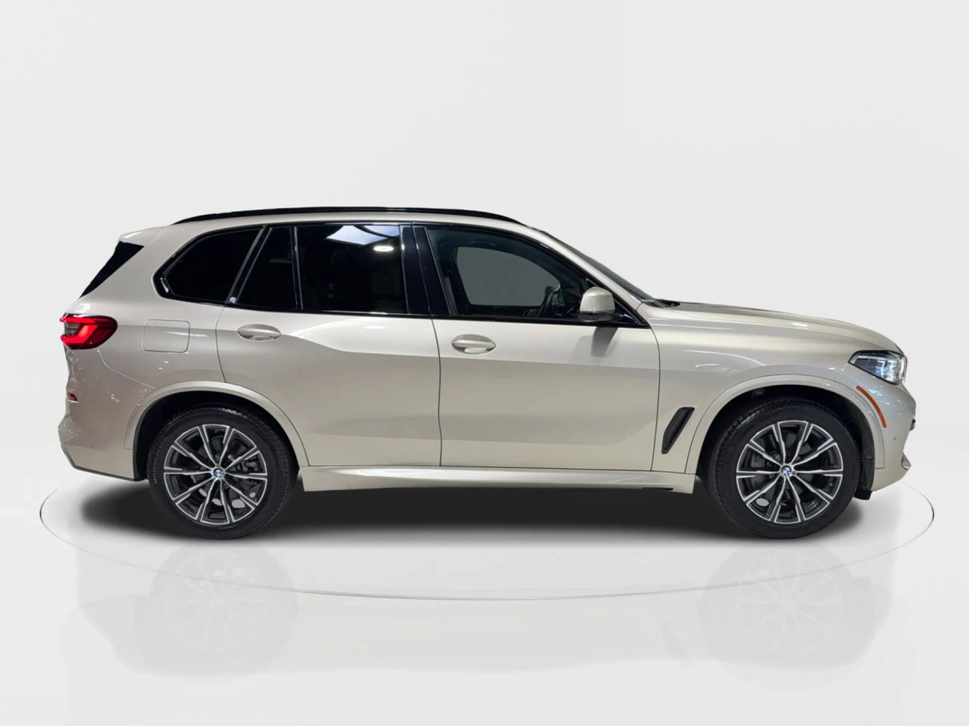2019 BMW X5 SUV V8, TWIN TURBO, 4.4 LITER XDRIVE50I SPORT UTILITY 4D