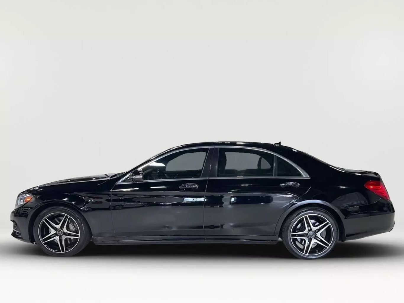 2015 MERCEDES-BENZ S-CLASS SEDAN V8, TT, 4.7L S 550 4MATIC SEDAN 4D