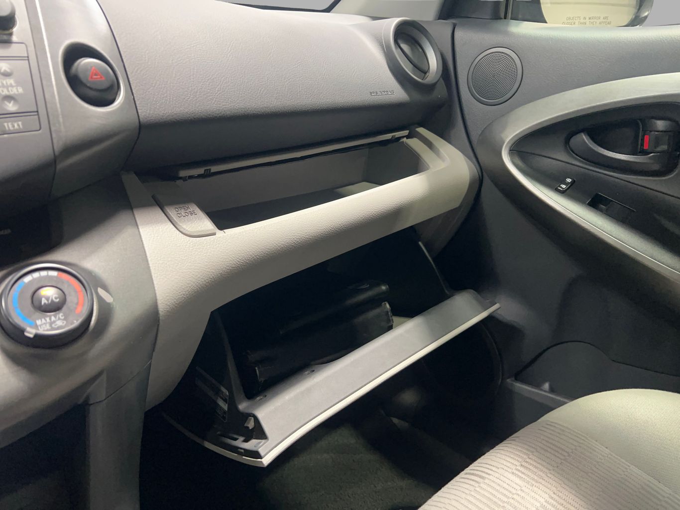 2010 TOYOTA RAV4 SUV 4-CYL, 2.5 LITER SPORT UTILITY 4D