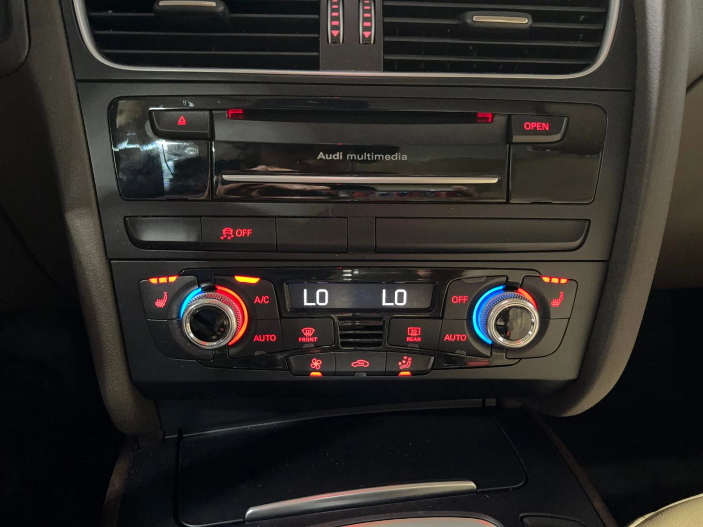 2015 AUDI A4 SEDAN 4-CYL, TURBO, 2.0 LITER PREMIUM PLUS SEDAN 4D