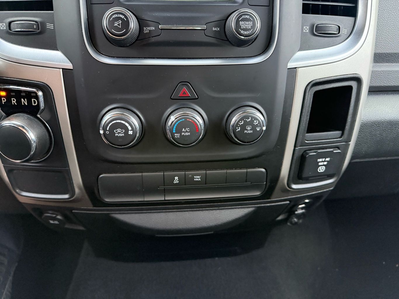 2016 RAM 1500 QUAD CAB PICKUP V8, HEMI, 5.7 LITER BIG HORN PICKUP 4D 6 1/3 FT