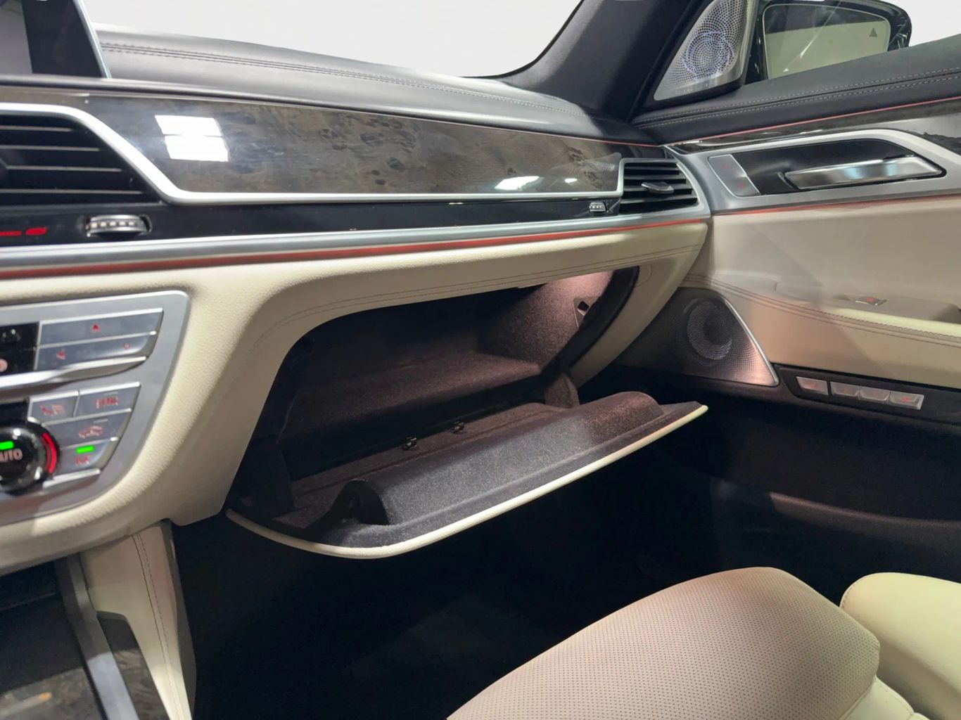 2017 BMW 7 SERIES SEDAN V8, TWIN TURBO, 4.4L 750I SEDAN 4D