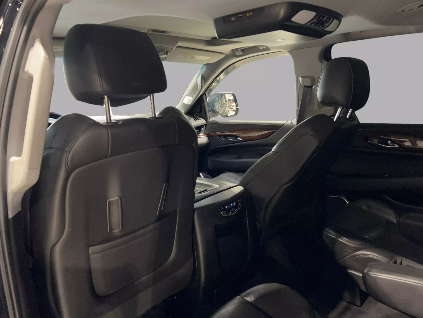 2017 CADILLAC ESCALADE SUV V8, 6.2 LITER LUXURY SPORT UTILITY 4D