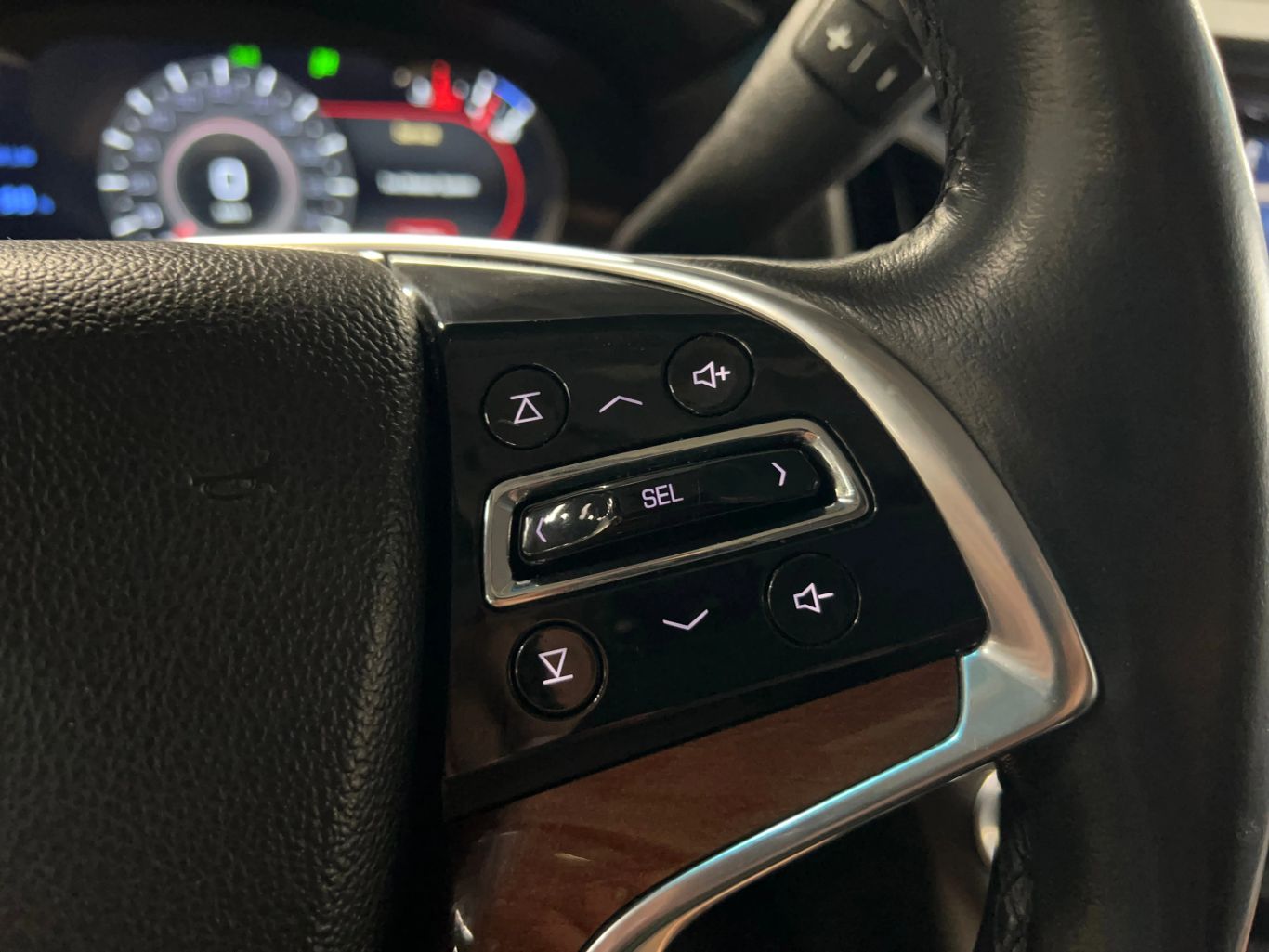 2017 CADILLAC ESCALADE SUV V8, 6.2 LITER LUXURY SPORT UTILITY 4D