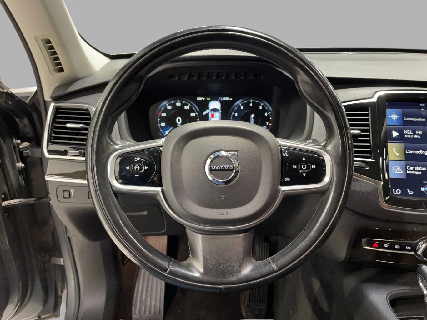 2018 VOLVO XC90 SUV 4-CYL, DRIVE-E, TURBO, SUPERCHARGED, 2.0 LITER T6 MOMENTUM SPORT UTILITY 4D
