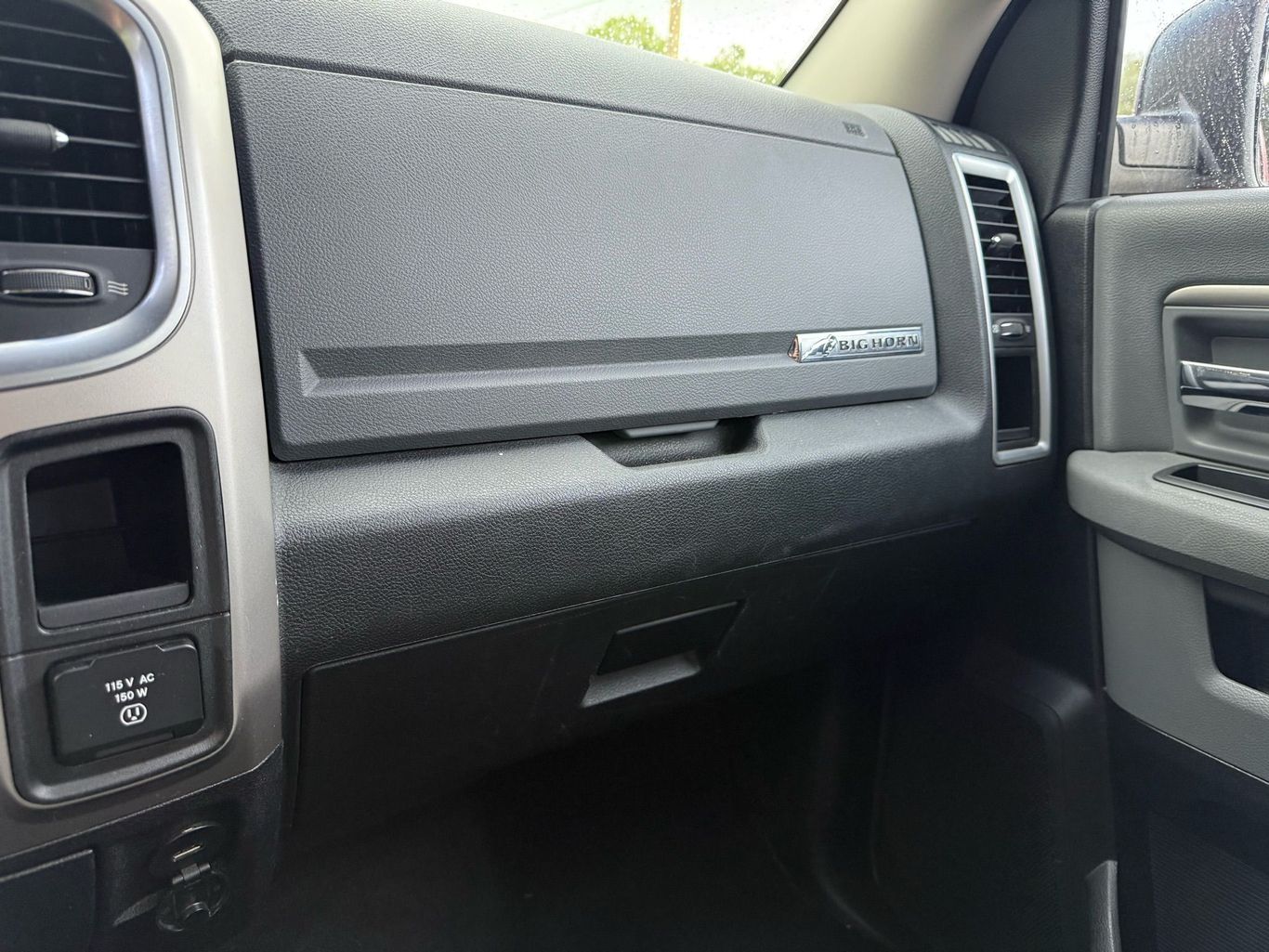 2016 RAM 1500 QUAD CAB PICKUP V8, HEMI, 5.7 LITER BIG HORN PICKUP 4D 6 1/3 FT