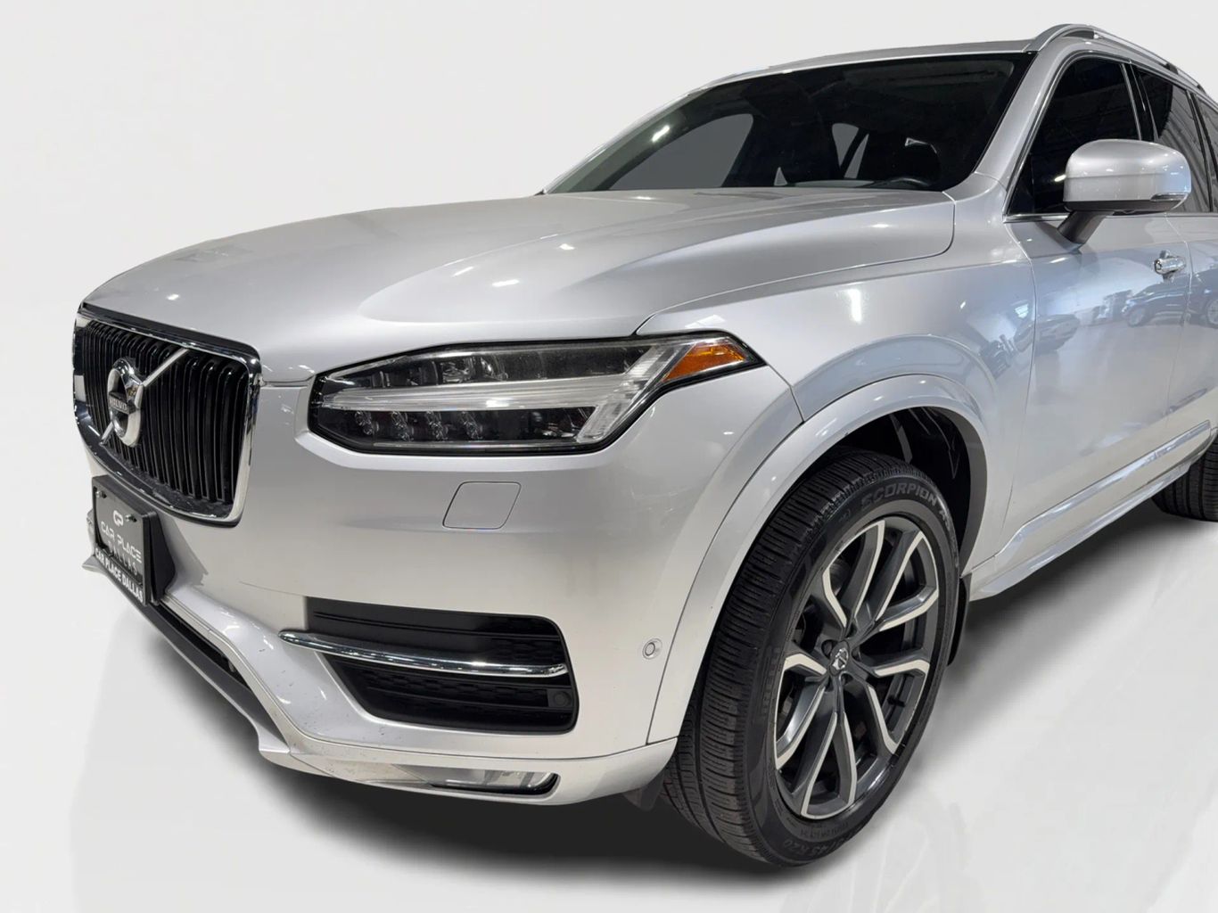 2017 VOLVO XC90 SUV 4-CYL, DRV-E SPRCHGD 2.0T T6 MOMENTUM SPORT UTILITY 4D