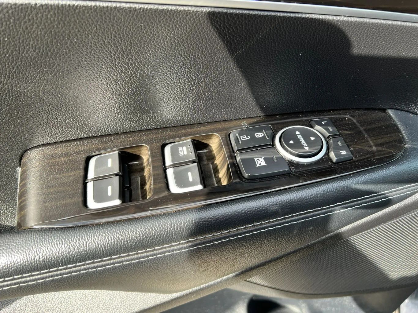 2019 KIA SORENTO SUV 4-CYL, GDI, 2.4 LITER LX SPORT UTILITY 4D