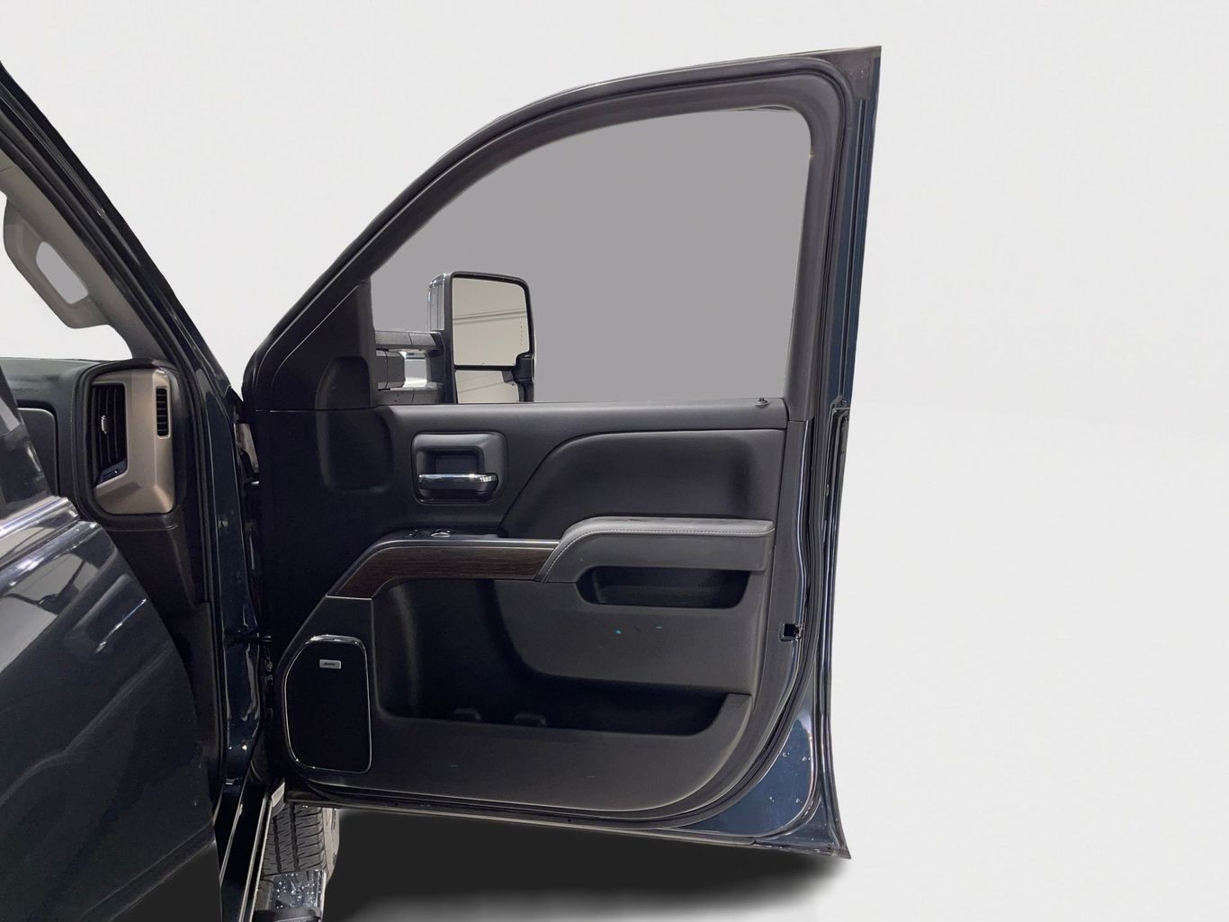 2019 GMC SIERRA 2500 HD CREW CAB PICKUP V8, TURBO DIESEL, 6.6 LITER DENALI PICKUP 4D 6 1/2 FT