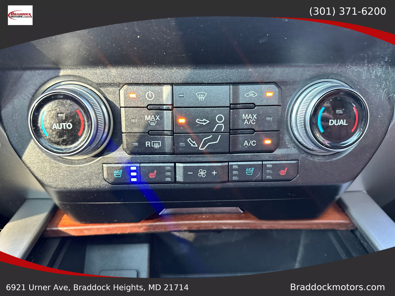 2019 FORD F350 SUPER DUTY CREW CAB PICKUP V8, TURBO DIESEL, 6.7 LITER KING RANCH PICKUP 4D 8 FT