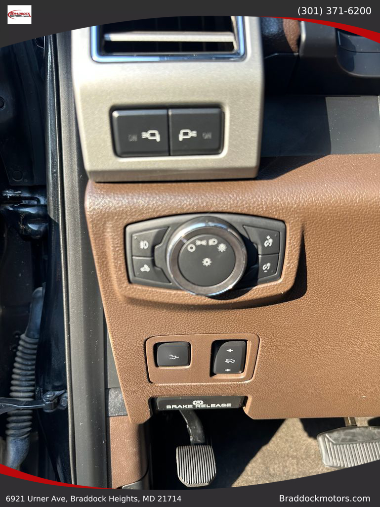 2019 FORD F350 SUPER DUTY CREW CAB PICKUP V8, TURBO DIESEL, 6.7 LITER KING RANCH PICKUP 4D 8 FT