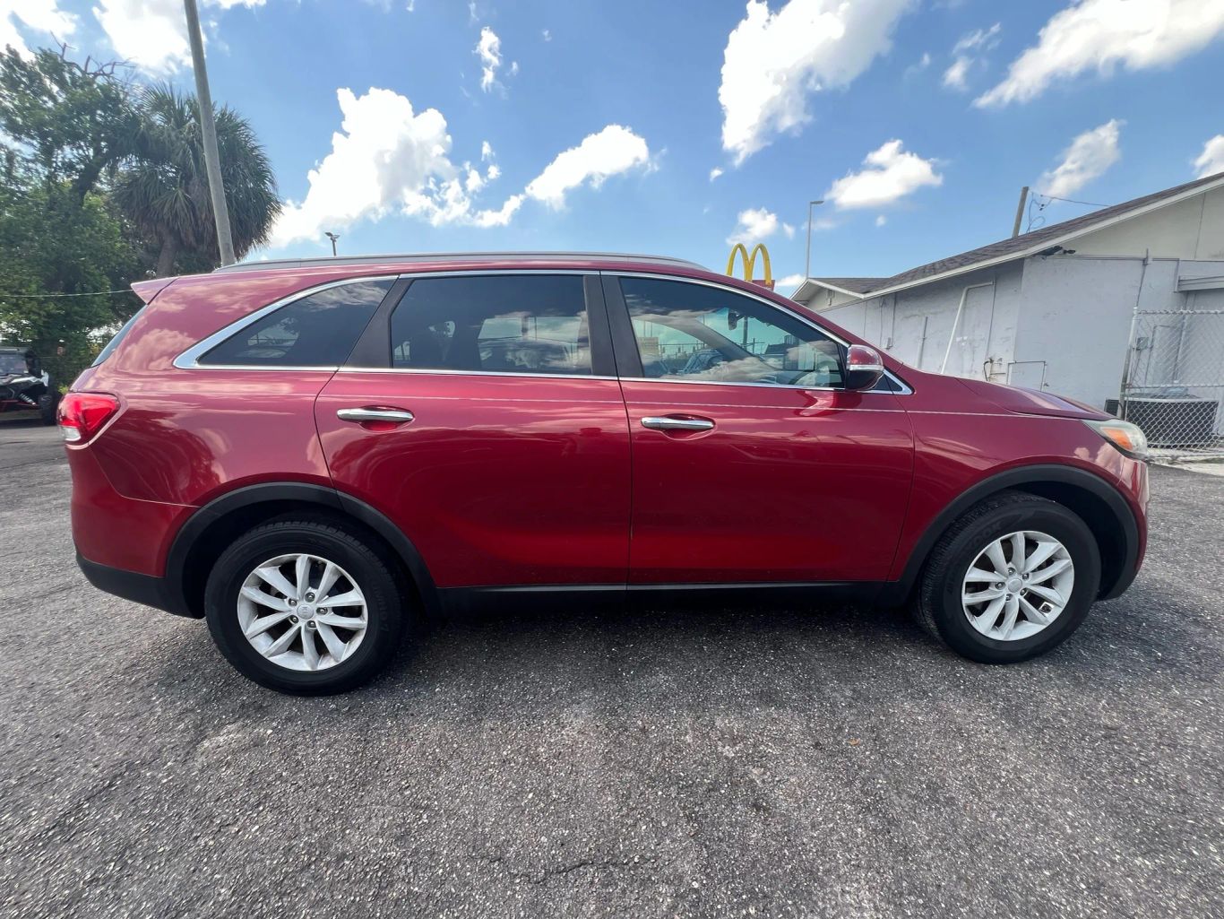 2017 KIA SORENTO SUV 4-CYL, GDI, 2.4 LITER LX SPORT UTILITY 4D - Tampa Motor Cars