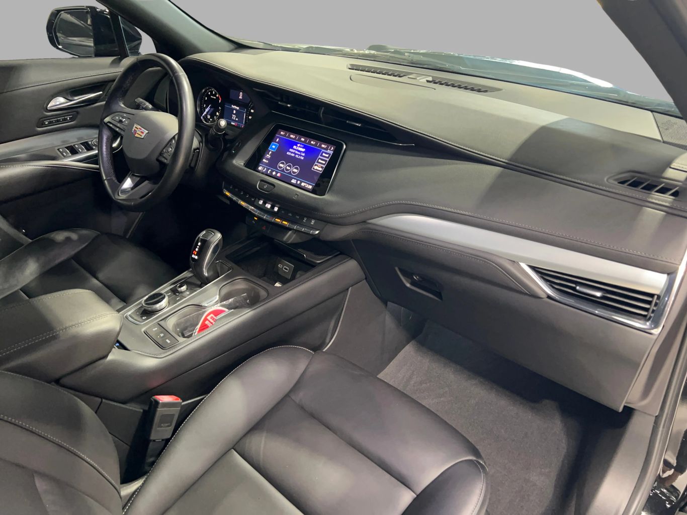 2019 CADILLAC XT4 SUV 4-CYL, TURBO, 2.0 LITER PREMIUM LUXURY SPORT UTILITY 4D
