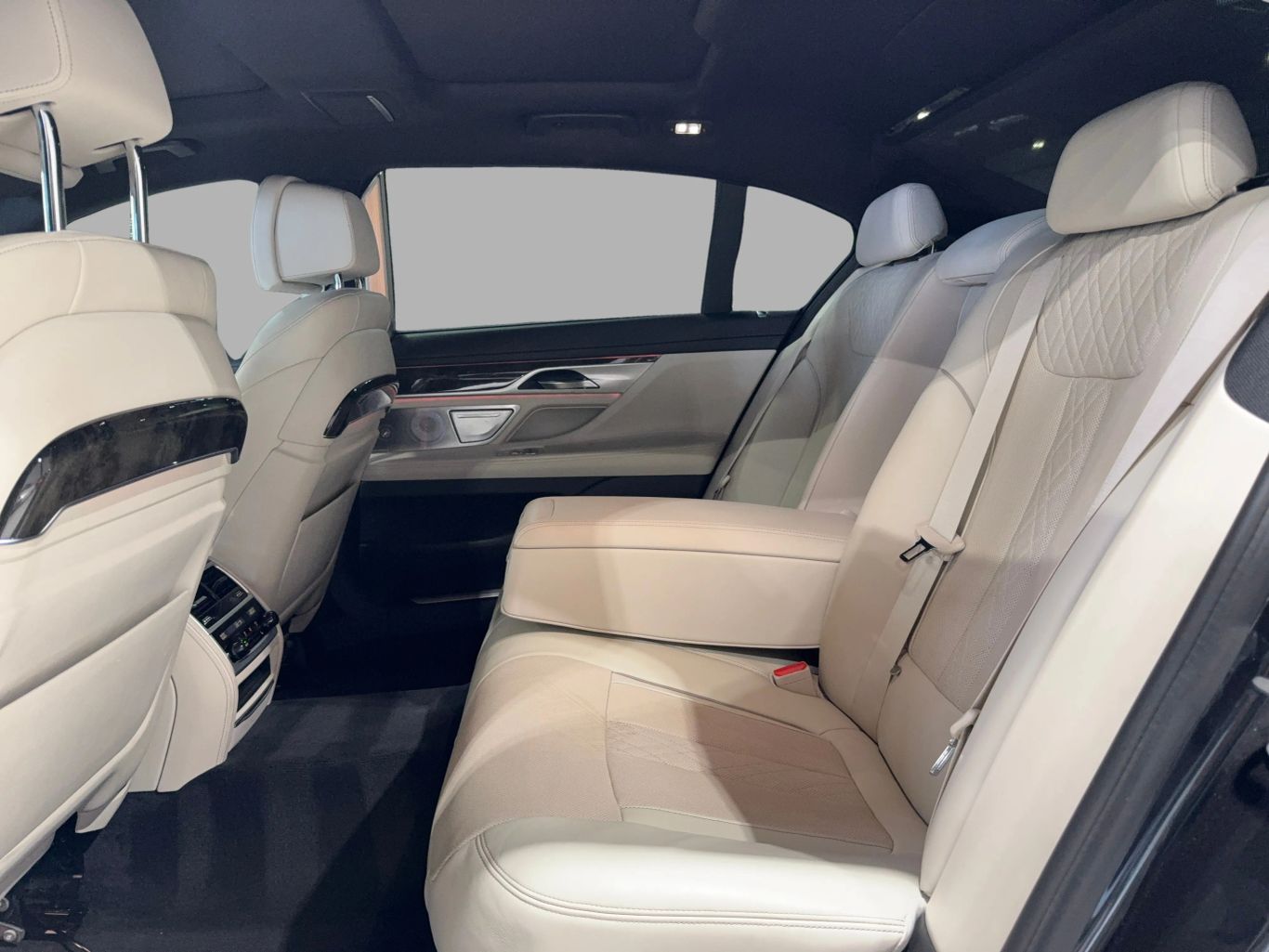 2017 BMW 7 SERIES SEDAN V8, TWIN TURBO, 4.4L 750I SEDAN 4D