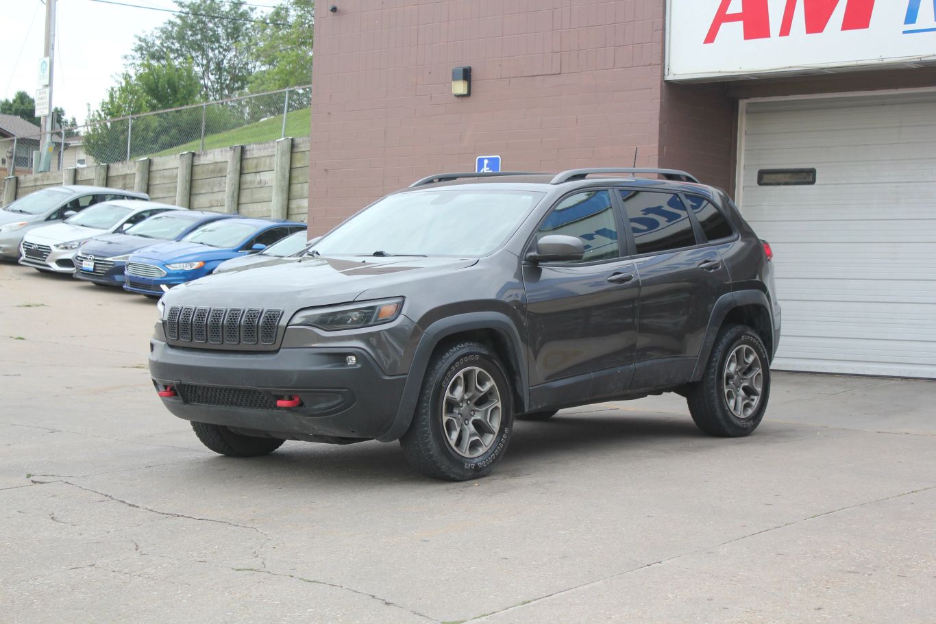 2020 Jeep Cherokee Trailhawk Sport Utility 4d - Image 3