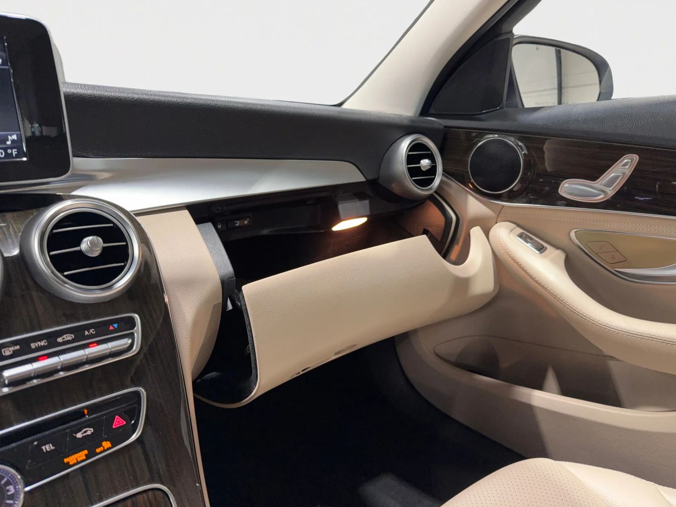 2016 MERCEDES-BENZ C-CLASS SEDAN 4-CYL, TURBO, 2.0 LITER C 300 SEDAN 4D
