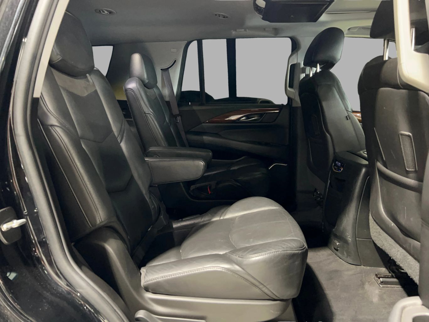 2017 CADILLAC ESCALADE SUV V8, 6.2 LITER LUXURY SPORT UTILITY 4D