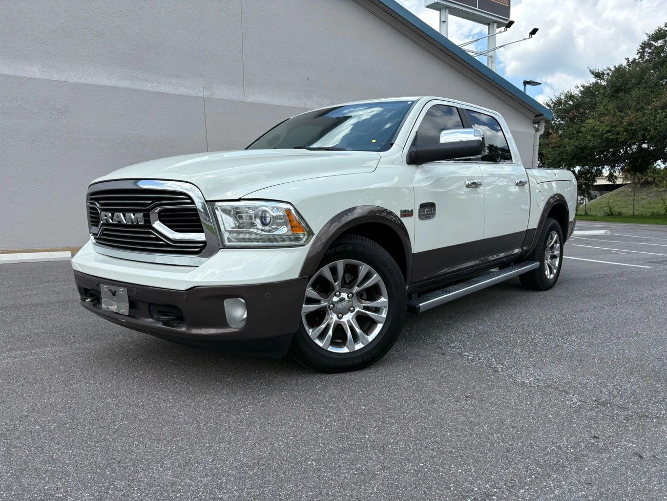 2017 RAM 1500 CREW CAB PICKUP V8, HEMI, 5.7 LITER LARAMIE LONGHORN PICKUP 4D 5 1/2 FT - Tampa Motor Cars