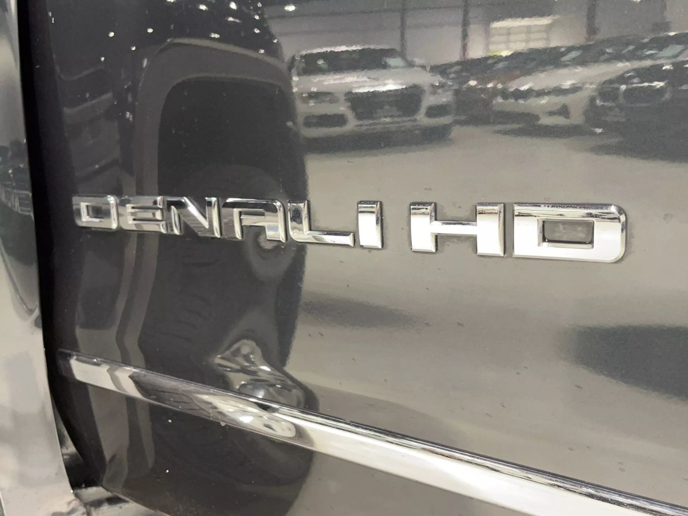 2019 GMC SIERRA 2500 HD CREW CAB PICKUP V8, TURBO DIESEL, 6.6 LITER DENALI PICKUP 4D 6 1/2 FT