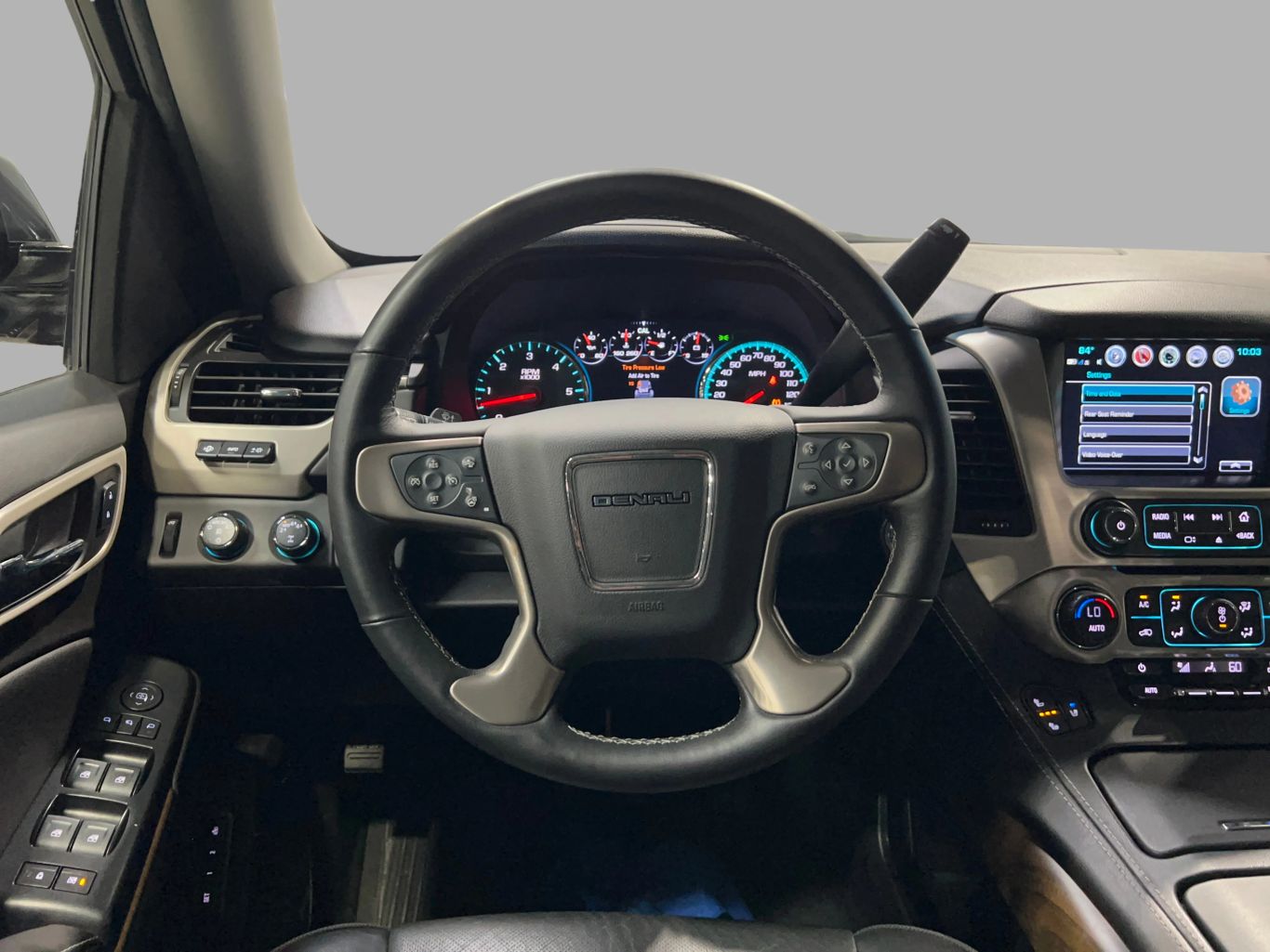 2018 GMC YUKON SUV V8, ECOTEC3, 6.2 LITER DENALI SPORT UTILITY 4D