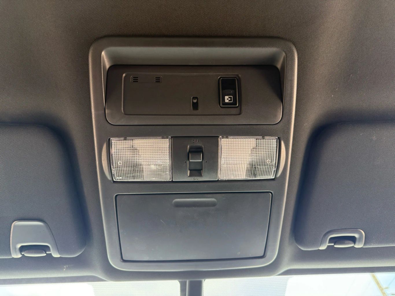 2018 NISSAN TITAN CREW CAB PICKUP V8, 5.6 LITER SV PICKUP 4D 5 1/2 FT