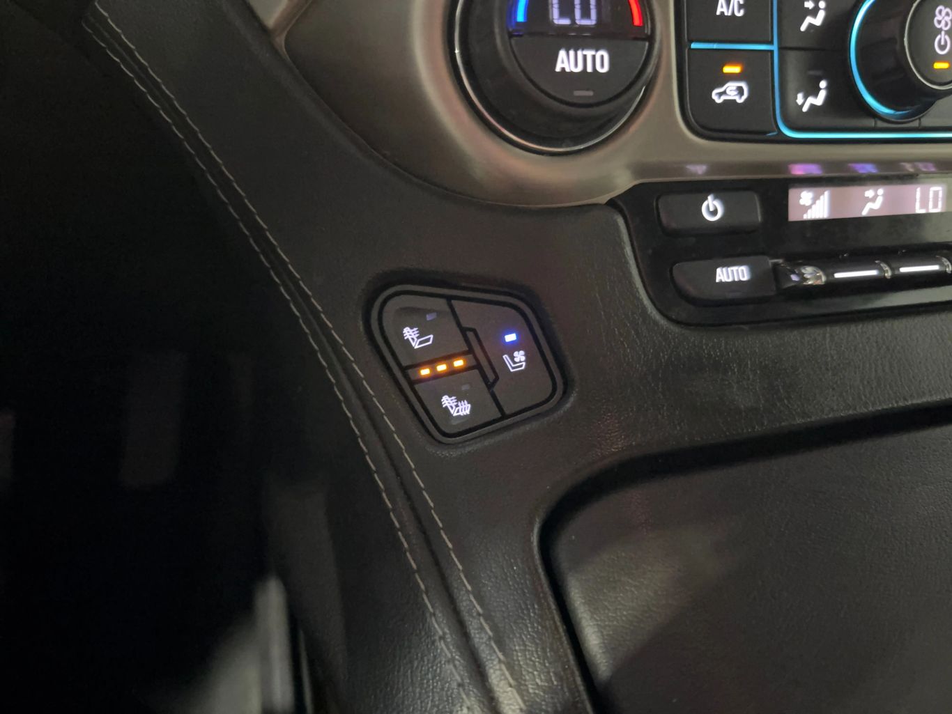 2017 GMC YUKON XL SUV V8, ECOTEC3, 6.2 LITER DENALI SPORT UTILITY 4D