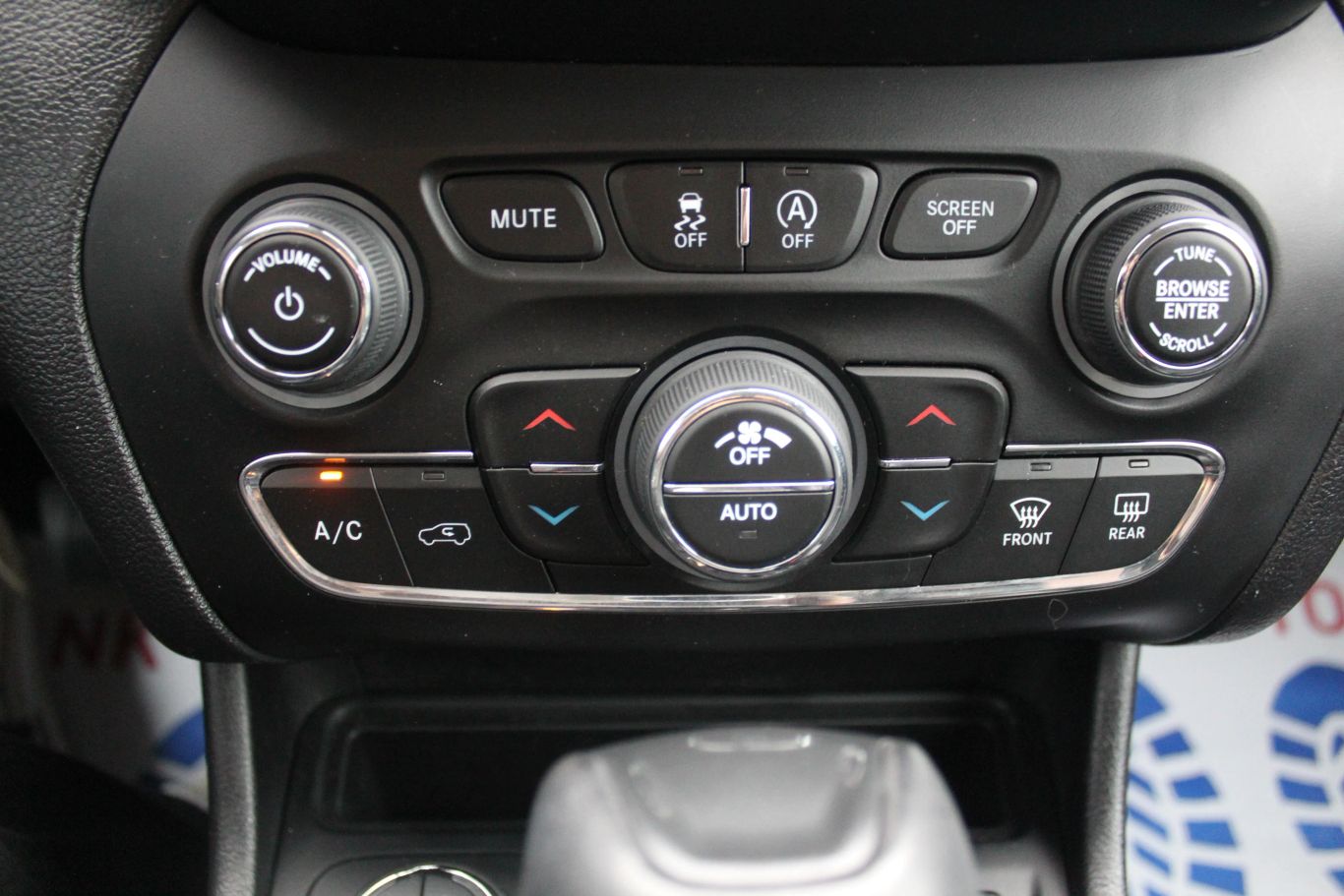 2020 Jeep Cherokee Trailhawk Sport Utility 4d - Image 30