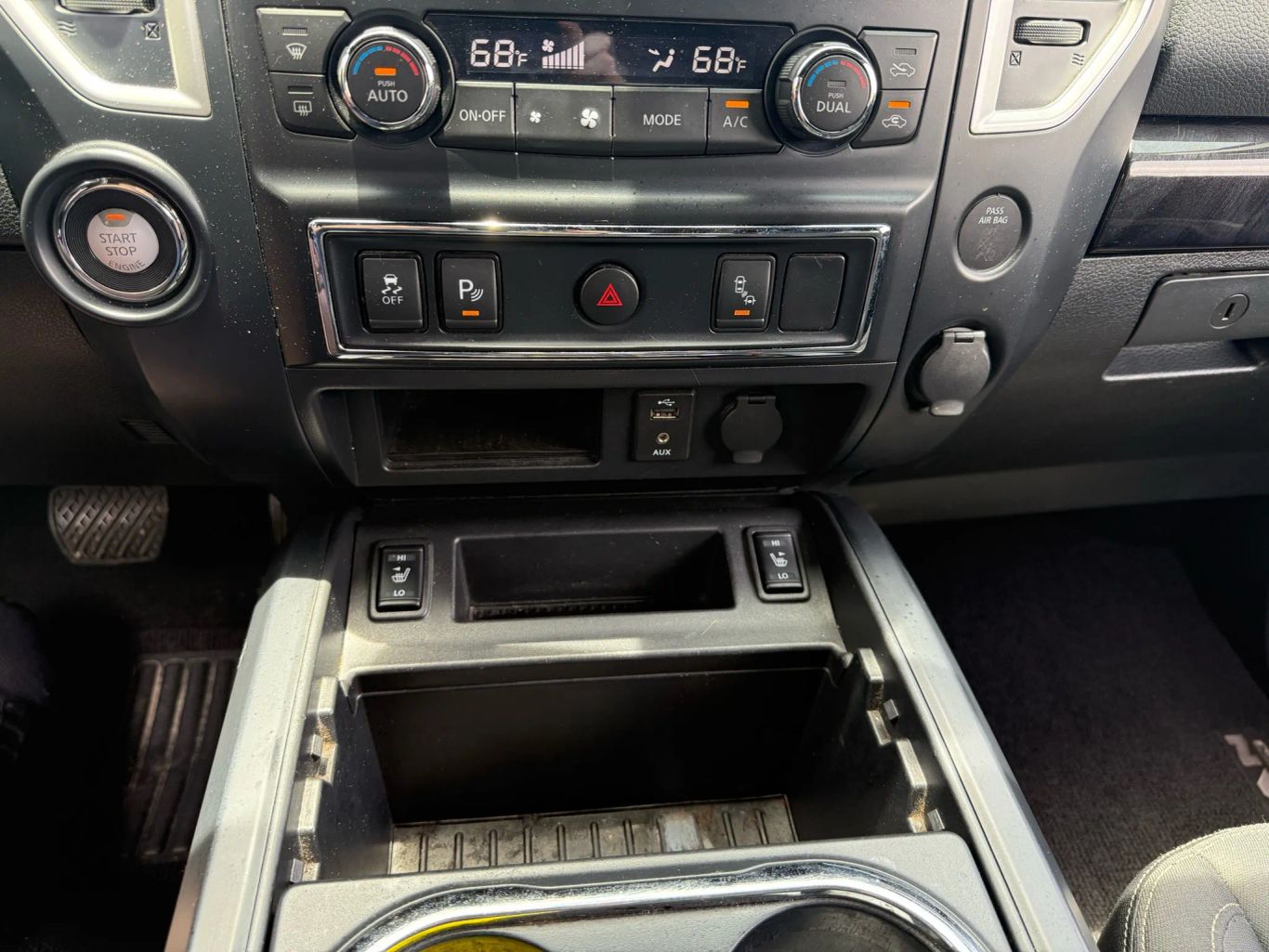 2018 NISSAN TITAN CREW CAB PICKUP V8, 5.6 LITER SV PICKUP 4D 5 1/2 FT