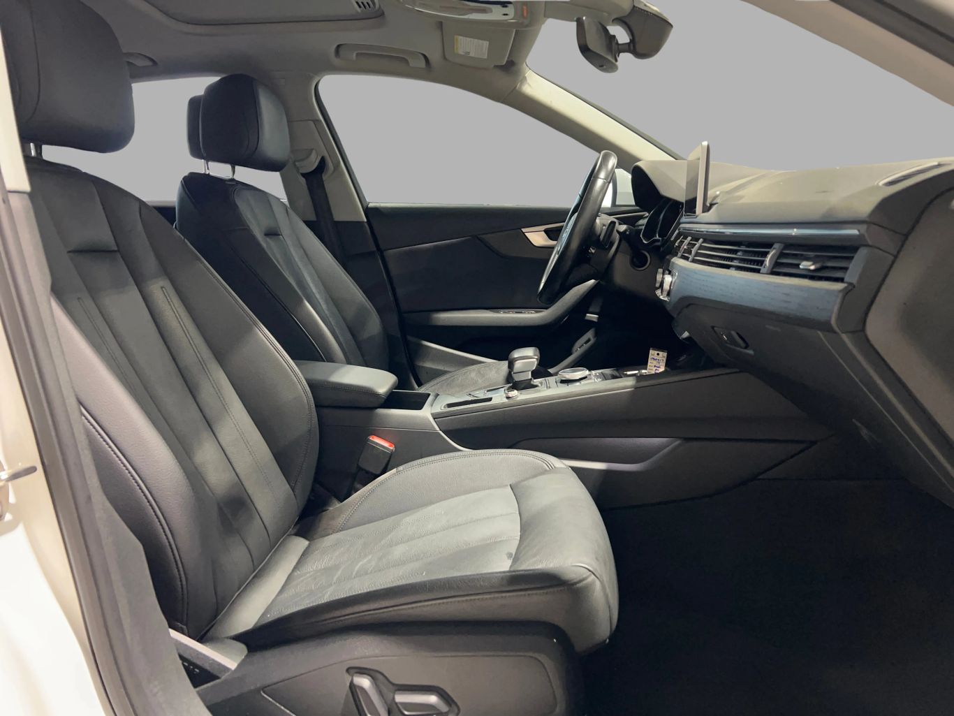2017 AUDI A4 SEDAN 4-CYL, TURBO, 2.0 LITER ULTRA PREMIUM SEDAN 4D