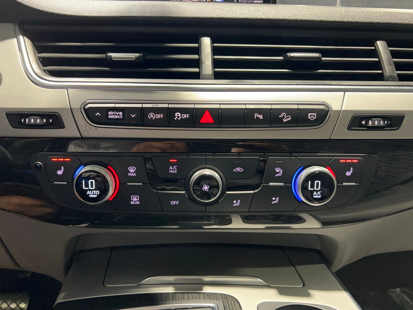 2019 AUDI Q7 SUV 4-CYL, TURBO, 2.0 LITER 45 TFSI PREMIUM PLUS SPORT UTILITY 4D