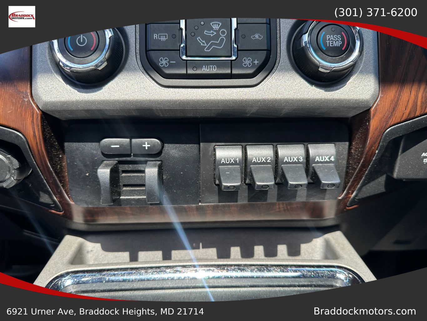 2015 FORD F350 SUPER DUTY CREW CAB PICKUP V8, TURBO DIESEL, 6.7L LARIAT PICKUP 4D 6 3/4 FT