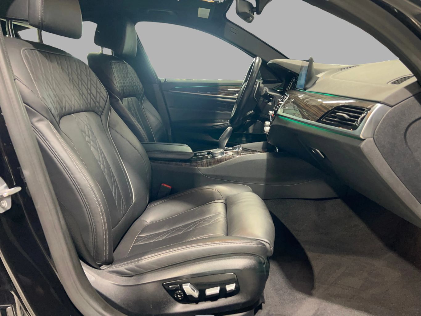 2018 BMW 5 SERIES SEDAN 6-CYL, TURBO, 3.0 LITER 540I SEDAN 4D