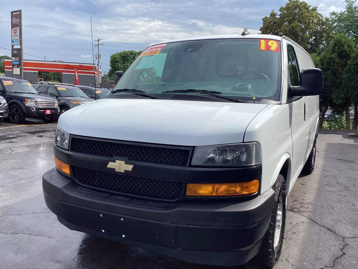 2019 Chevrolet Express 2500 Cargo - Image 5