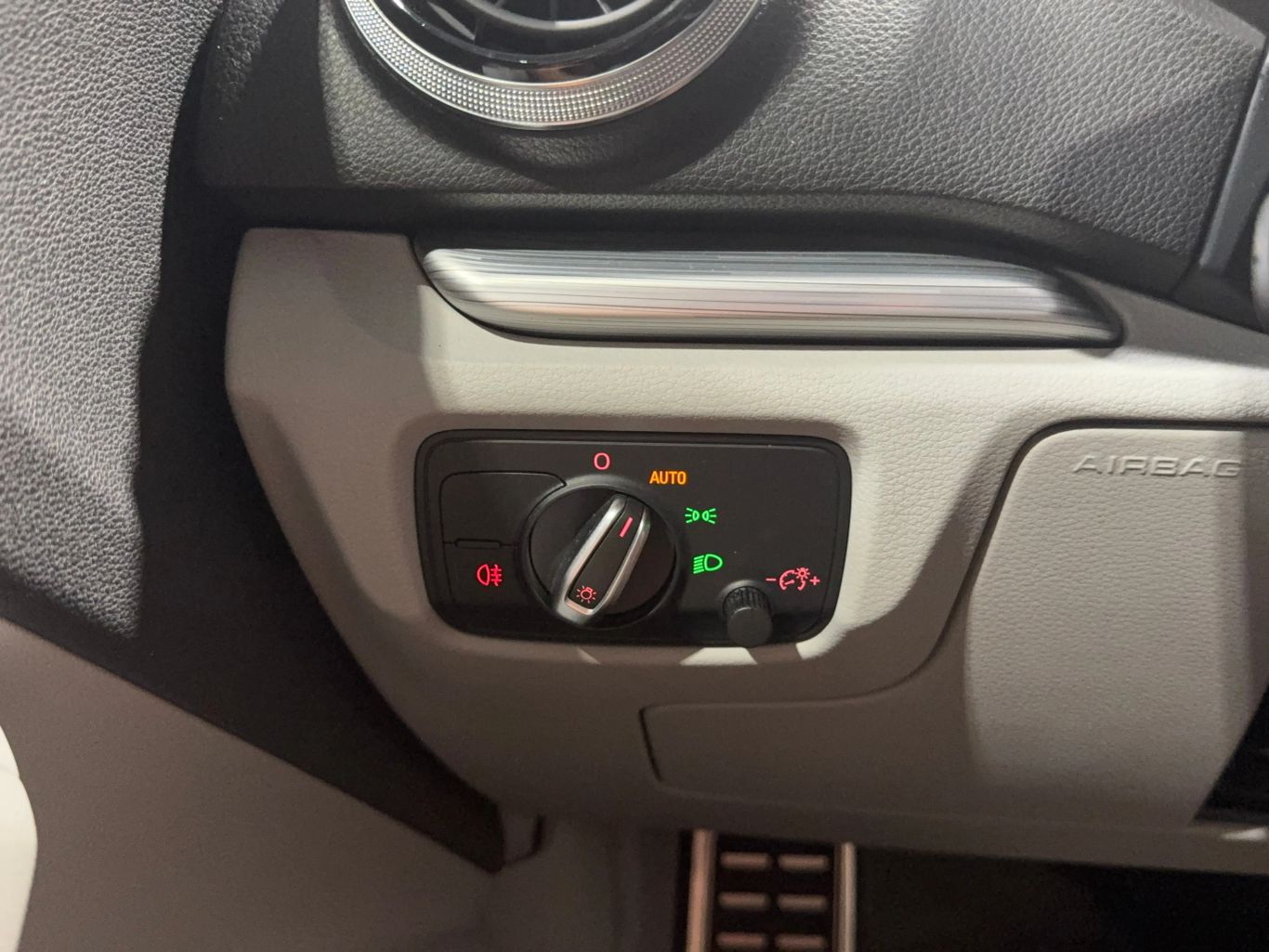 2015 AUDI A3 SEDAN 4-CYL, TURBO, 1.8 LITER 1.8T PREMIUM SEDAN 4D