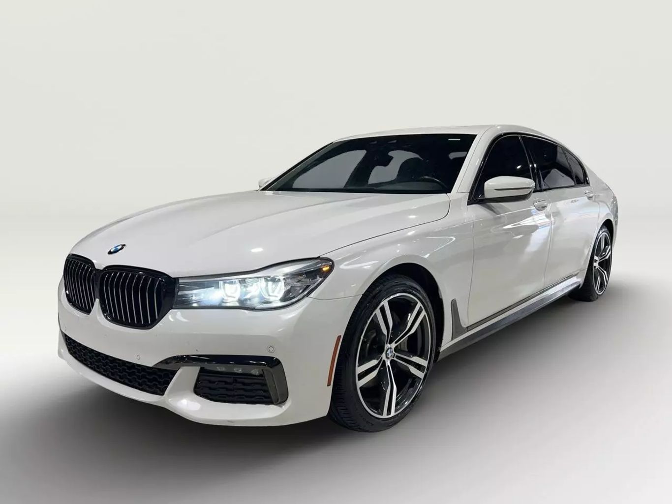2019 BMW 7 SERIES SEDAN 6-CYL, TURBO, 3.0 LITER 740I SEDAN 4D