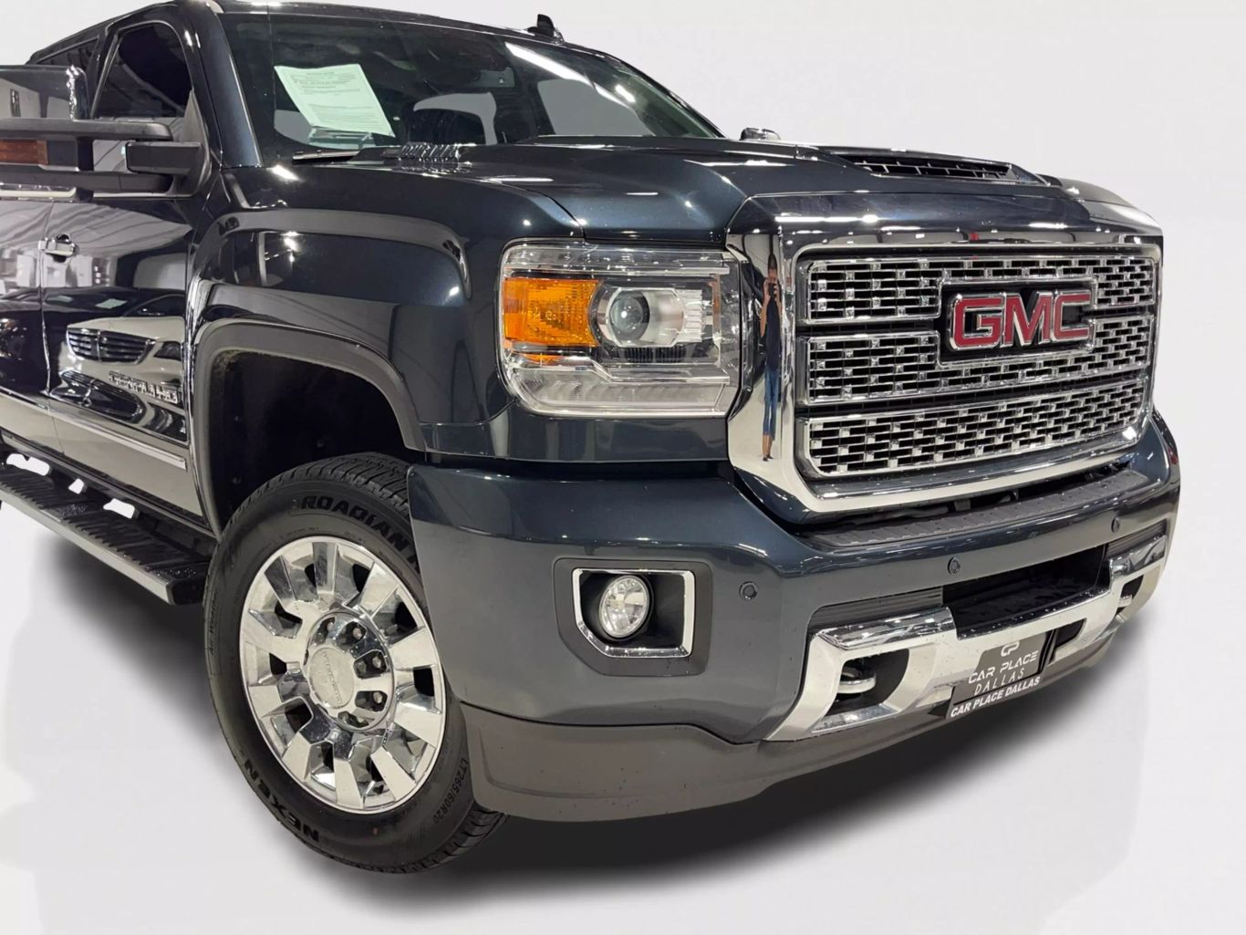 2019 GMC SIERRA 2500 HD CREW CAB PICKUP V8, TURBO DIESEL, 6.6 LITER DENALI PICKUP 4D 6 1/2 FT