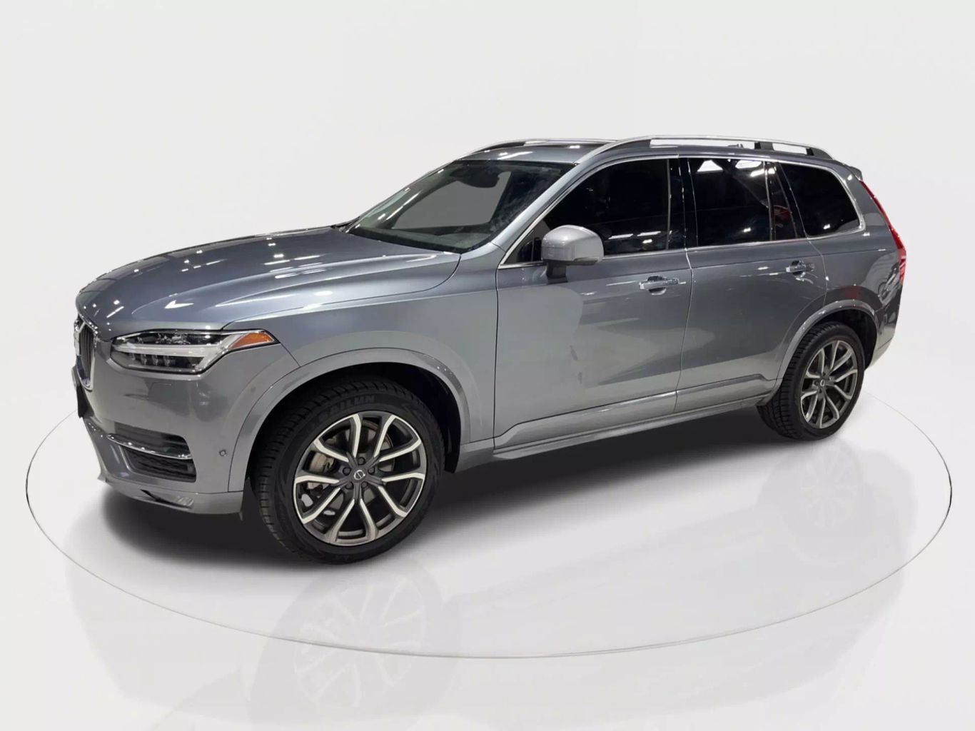 2018 VOLVO XC90 SUV 4-CYL, DRIVE-E, TURBO, SUPERCHARGED, 2.0 LITER T6 MOMENTUM SPORT UTILITY 4D