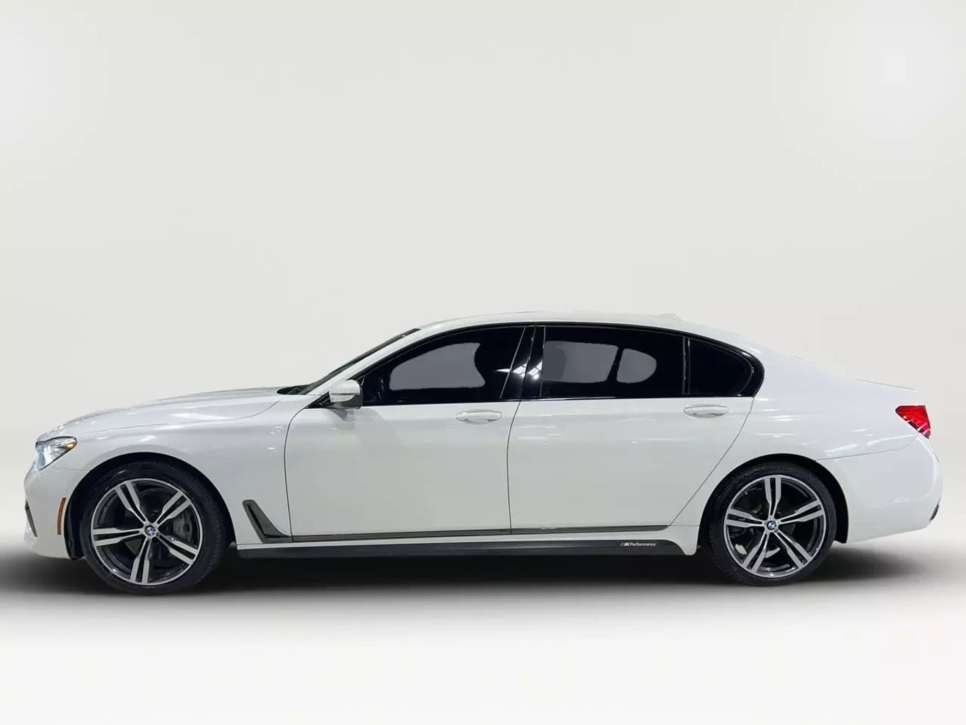 2019 BMW 7 SERIES SEDAN 6-CYL, TURBO, 3.0 LITER 740I SEDAN 4D