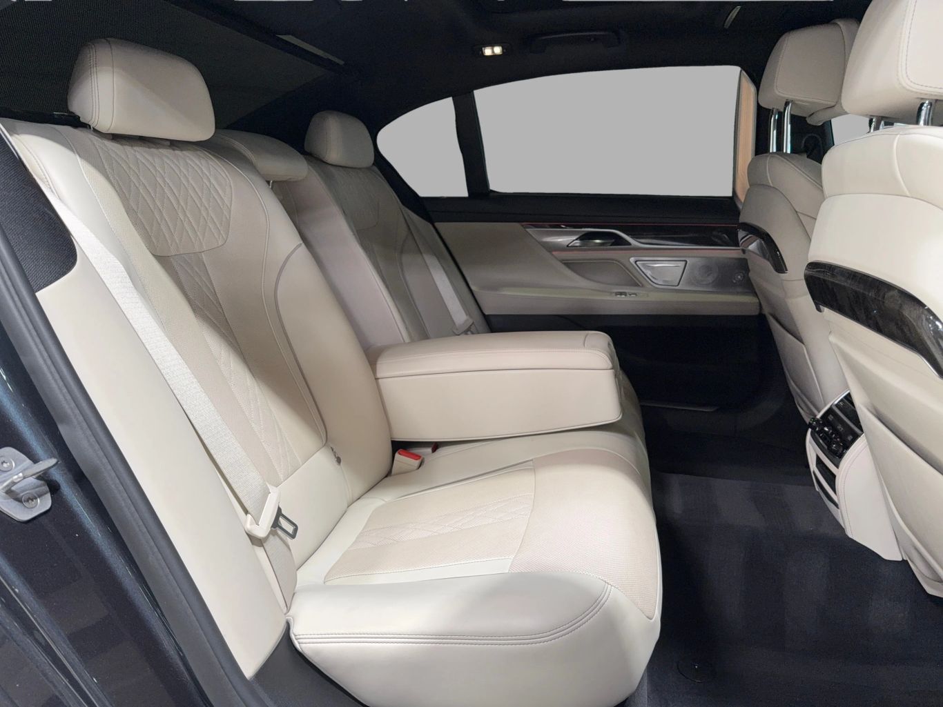 2017 BMW 7 SERIES SEDAN V8, TWIN TURBO, 4.4L 750I SEDAN 4D