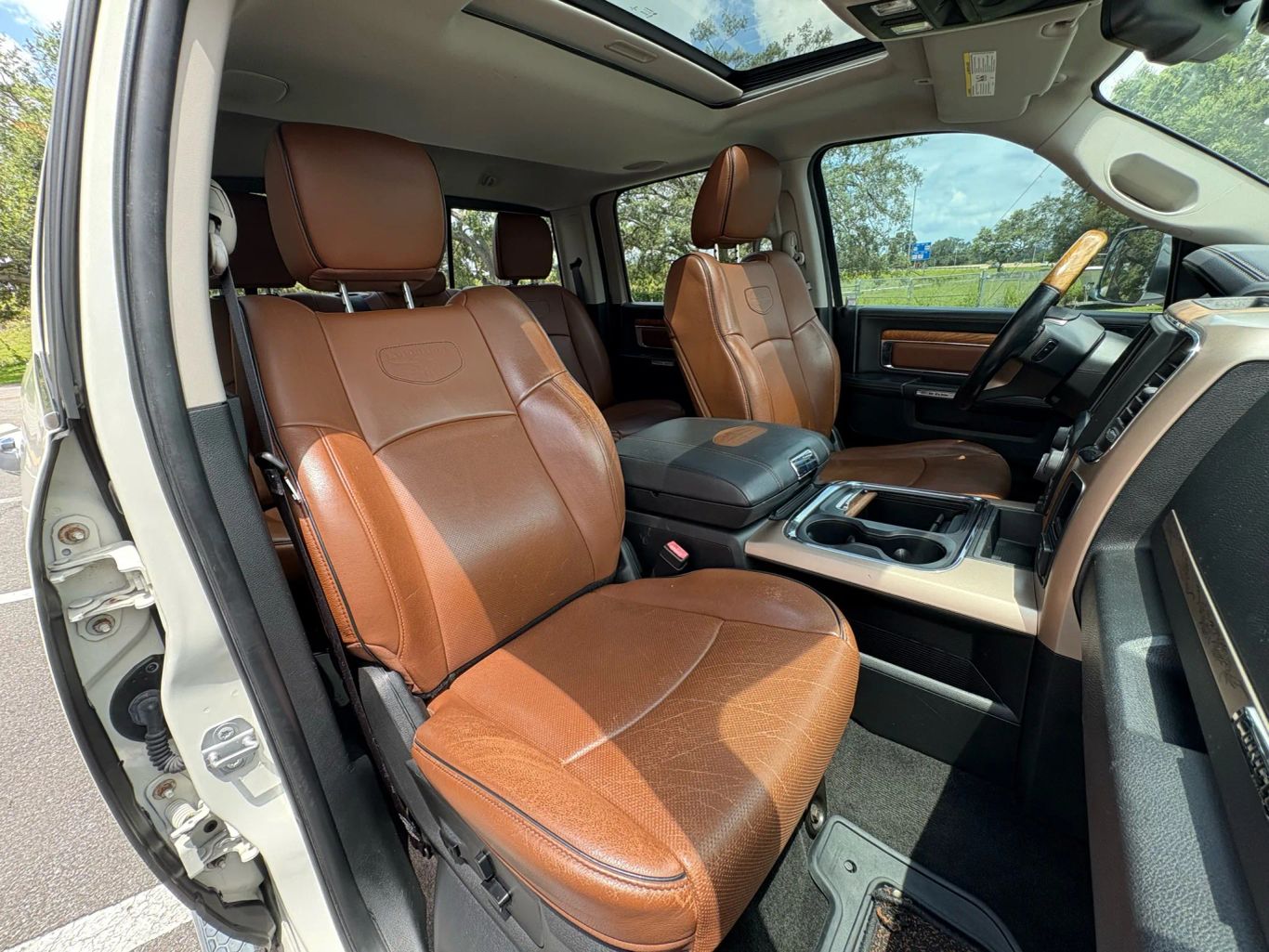 2017 RAM 1500 CREW CAB PICKUP V8, HEMI, 5.7 LITER LARAMIE LONGHORN PICKUP 4D 5 1/2 FT - Tampa Motor Cars