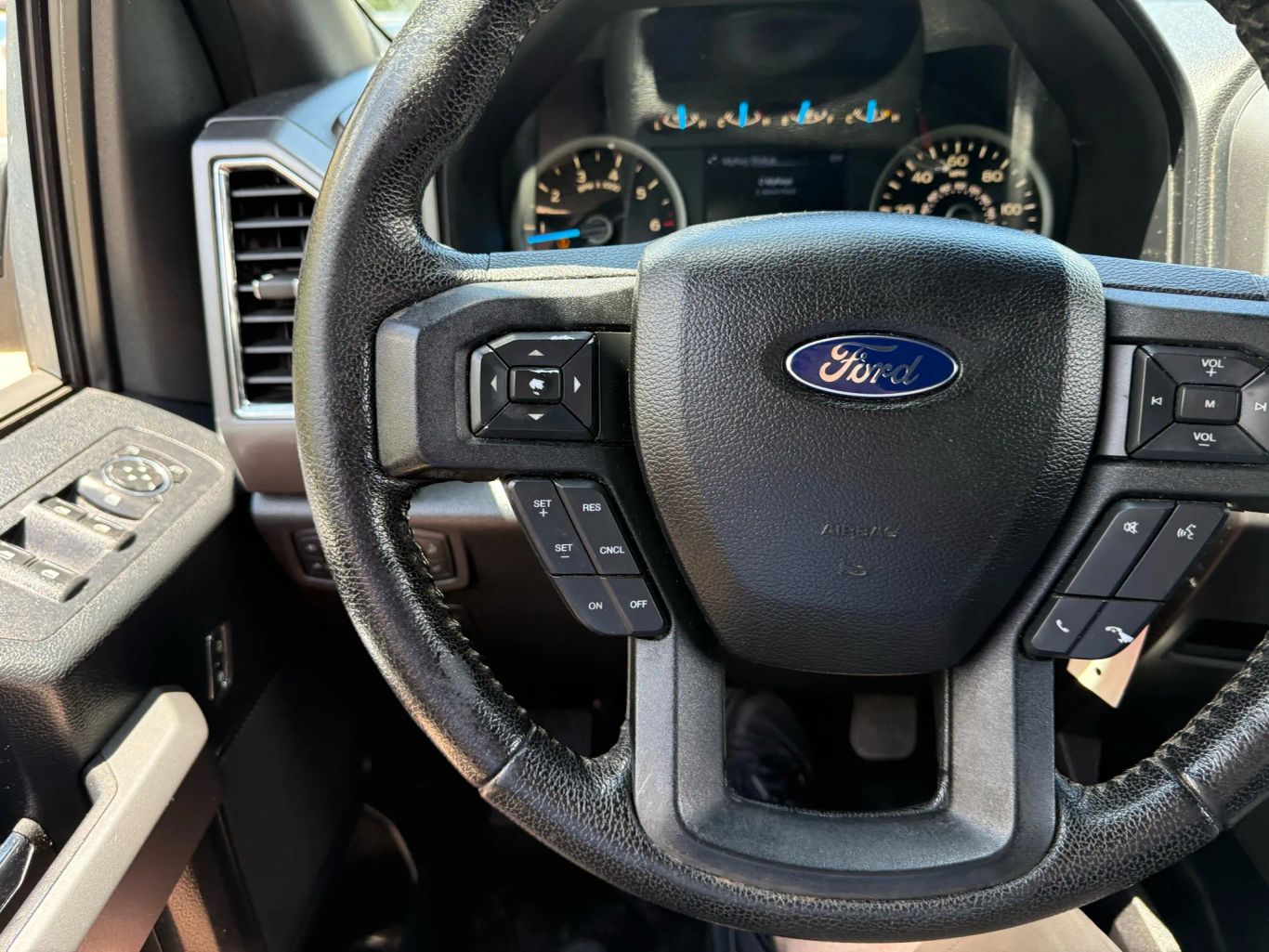 2016 FORD F150 SUPERCREW CAB PICKUP V6, ECOBOOST, TT, 2.7L XLT PICKUP 4D 5 1/2 FT