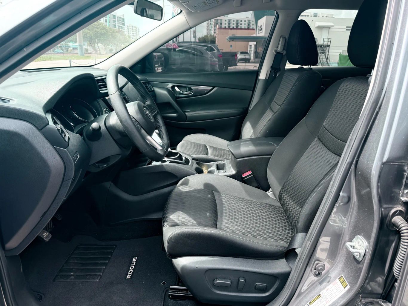 2018 NISSAN ROGUE SUV 4-CYL, 2.5 LITER SV SPORT UTILITY 4D