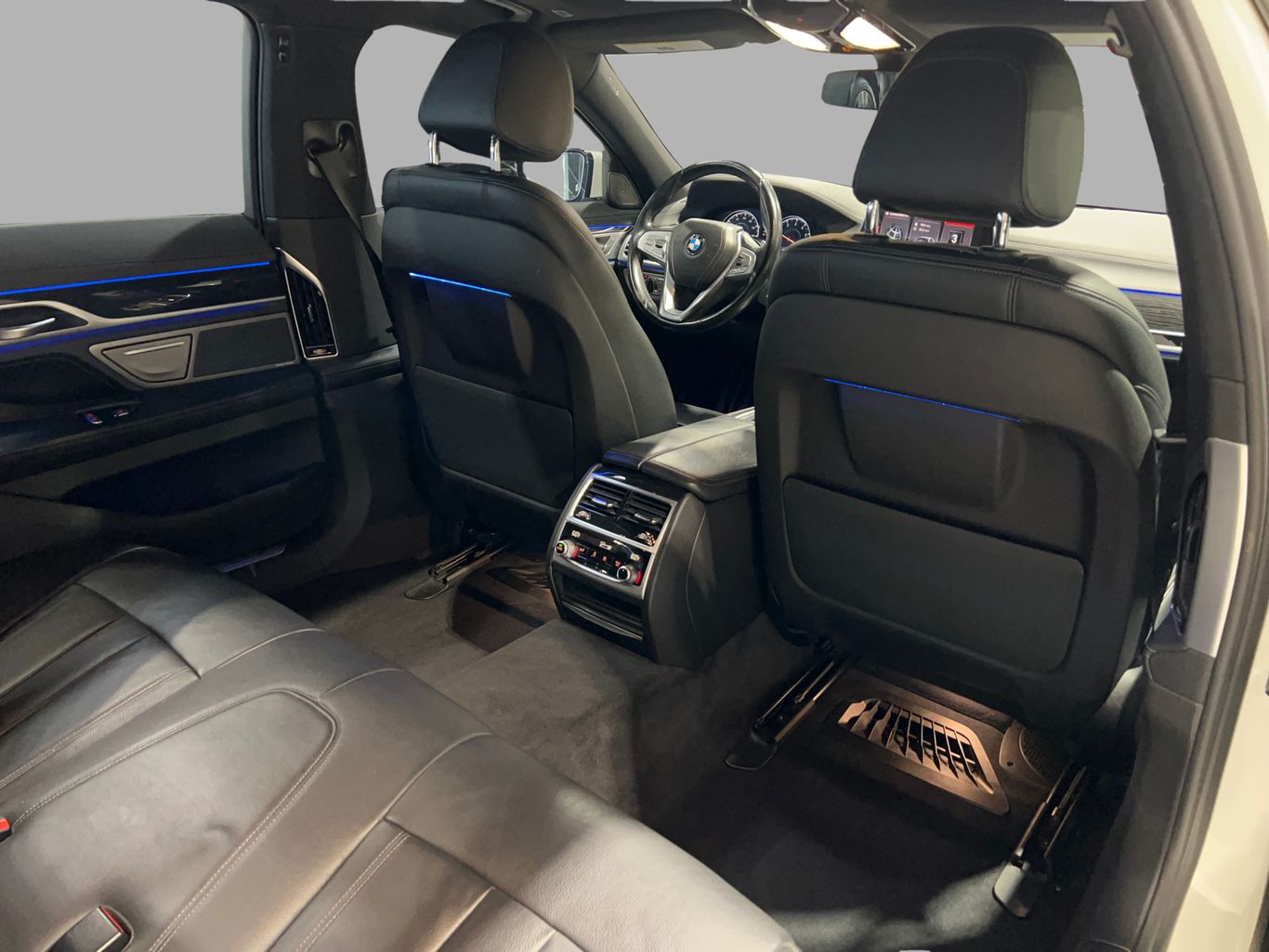 2019 BMW 7 SERIES SEDAN 6-CYL, TURBO, 3.0 LITER 740I SEDAN 4D