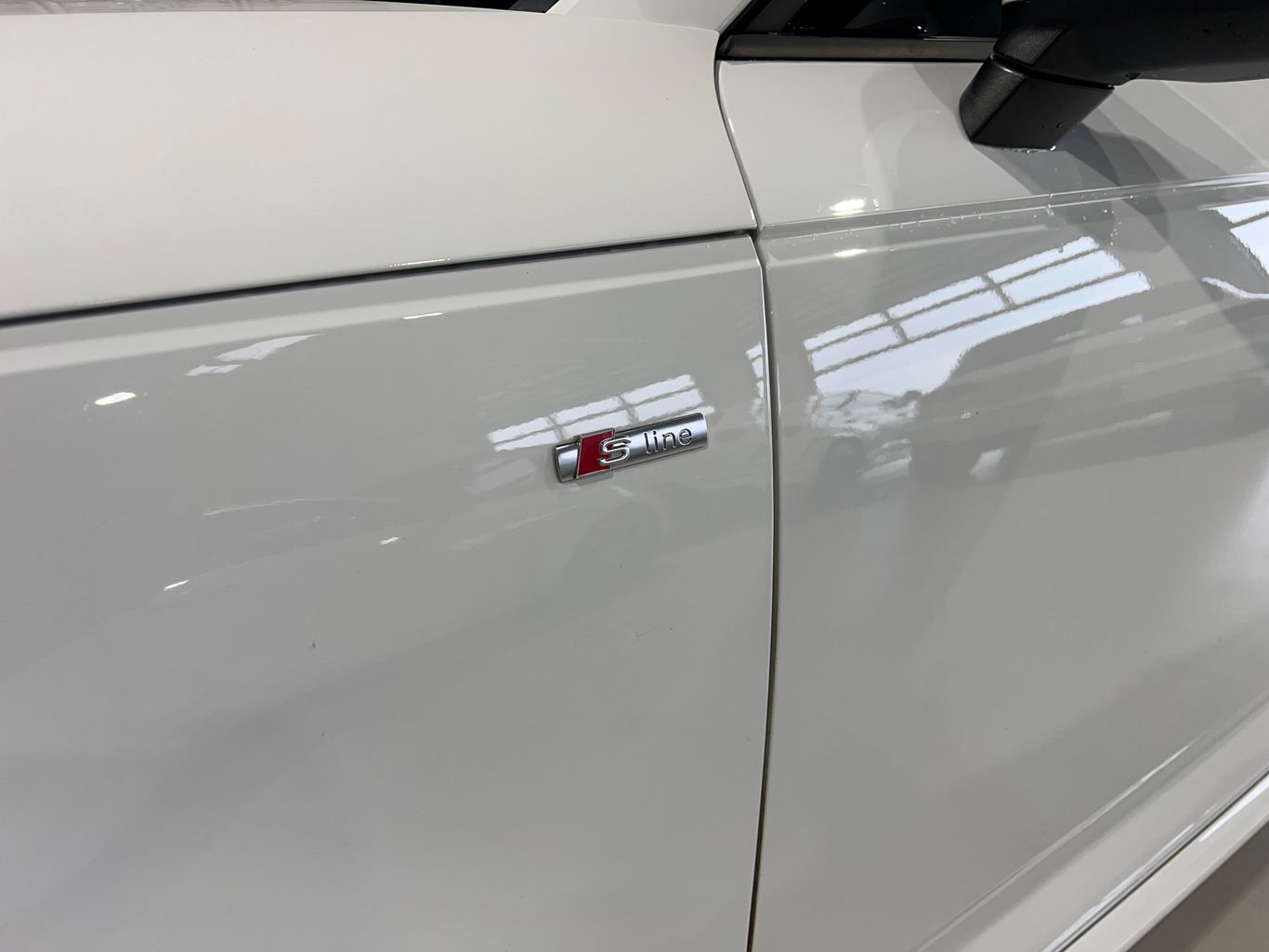 2017 AUDI A4 SEDAN 4-CYL, TURBO, 2.0 LITER ULTRA PREMIUM SEDAN 4D