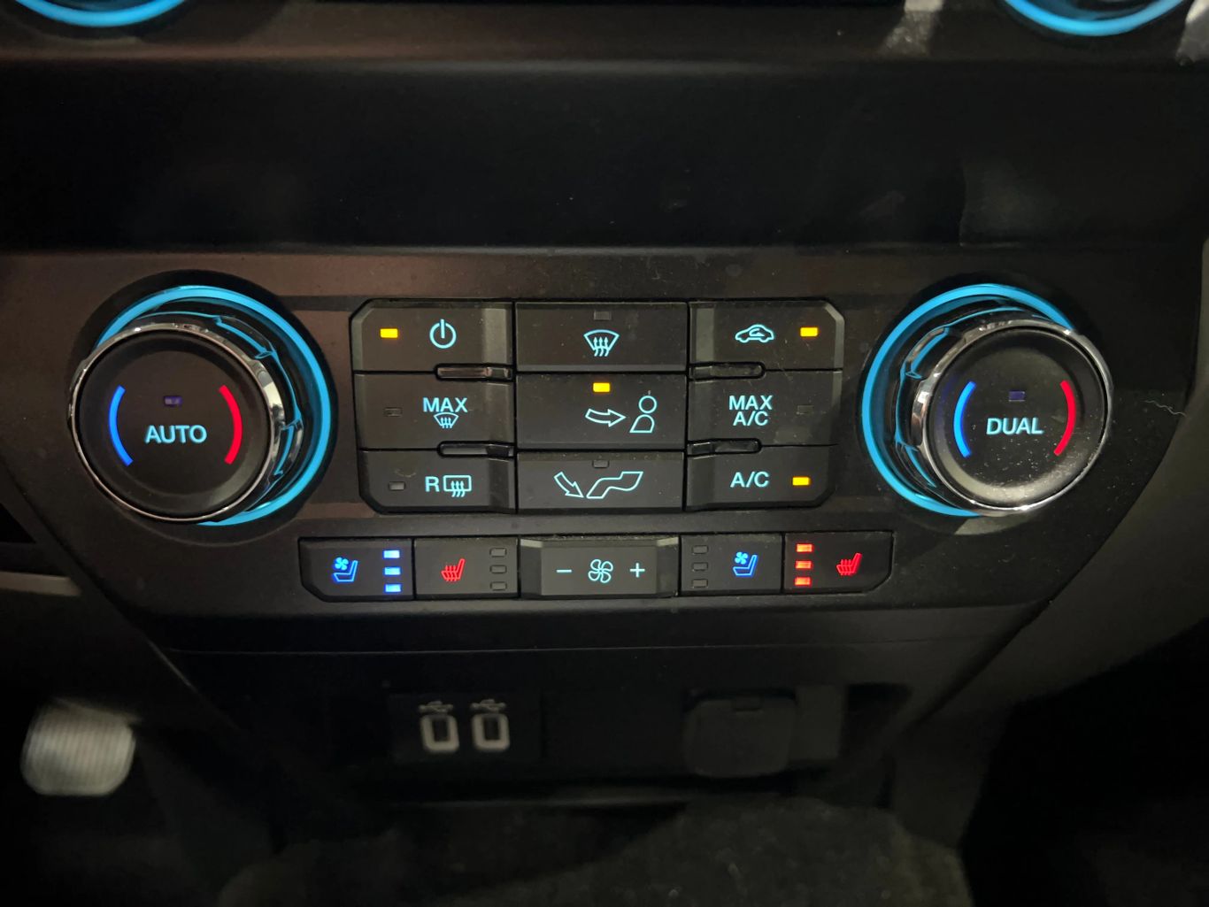 2020 FORD F150 SUPERCREW CAB PICKUP V8, FLEX FUEL, 5.0 LITER LARIAT PICKUP 4D 5 1/2 FT