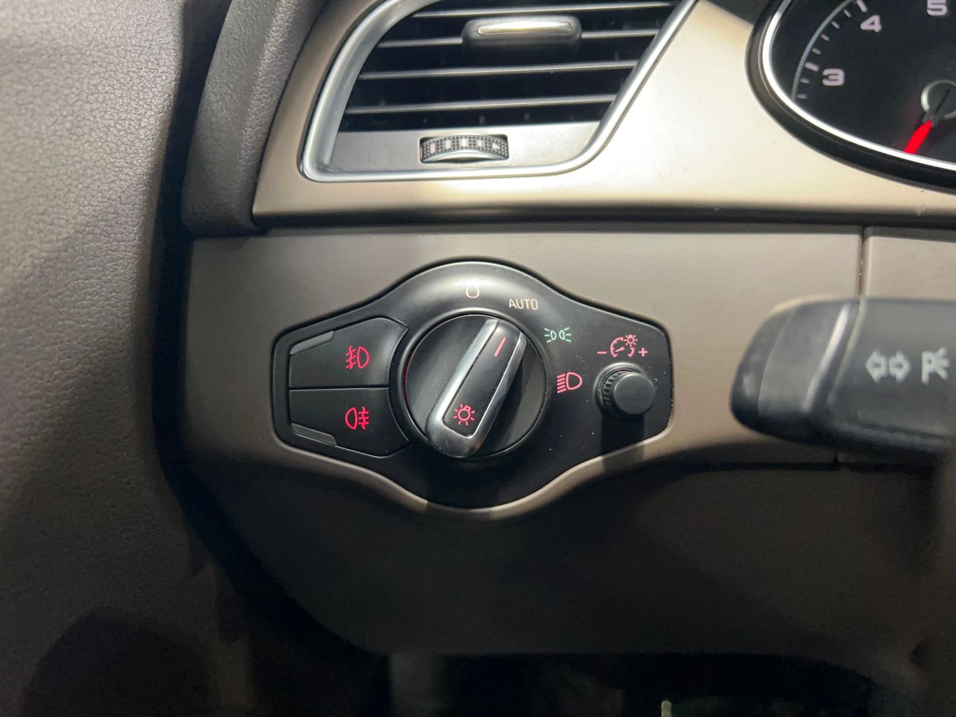 2014 AUDI A4 SEDAN 4-CYL, TURBO, 2.0 LITER PREMIUM PLUS SEDAN 4D