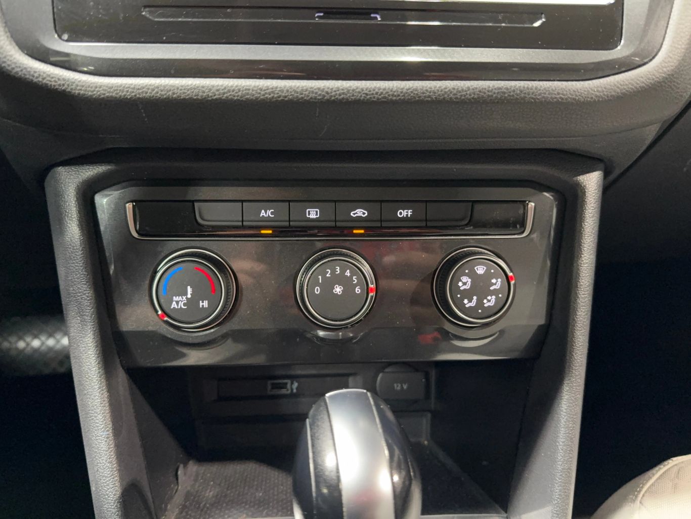 2018 VOLKSWAGEN TIGUAN SUV 4-CYL, TURBO, 2.0 LITER 2.0T S 4MOTION SPORT UTILITY 4D