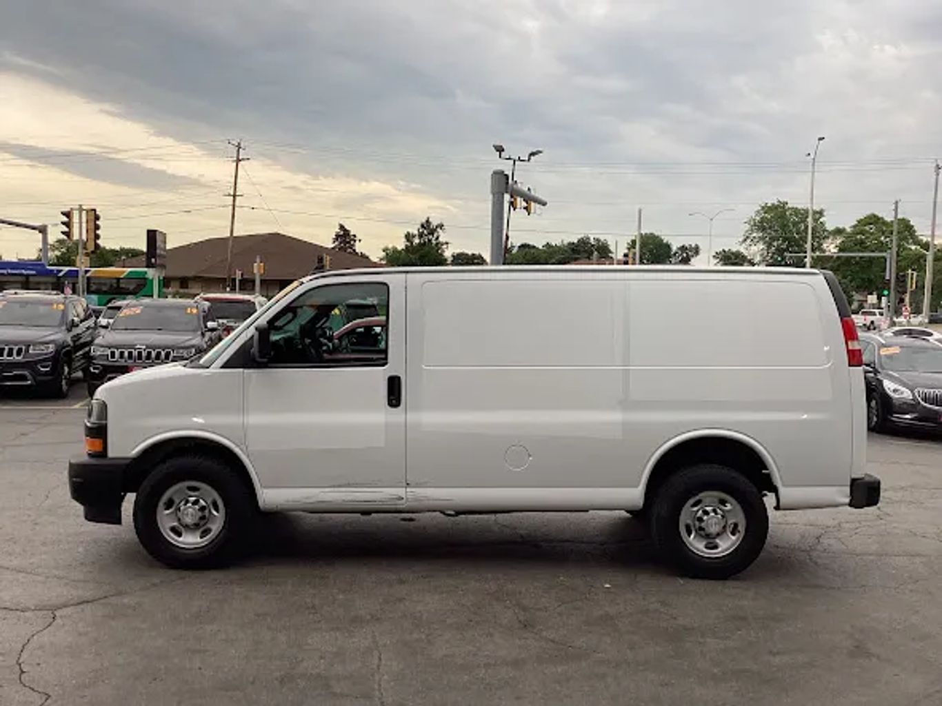 2018 Chevrolet Express 2500 Cargo - Image 7
