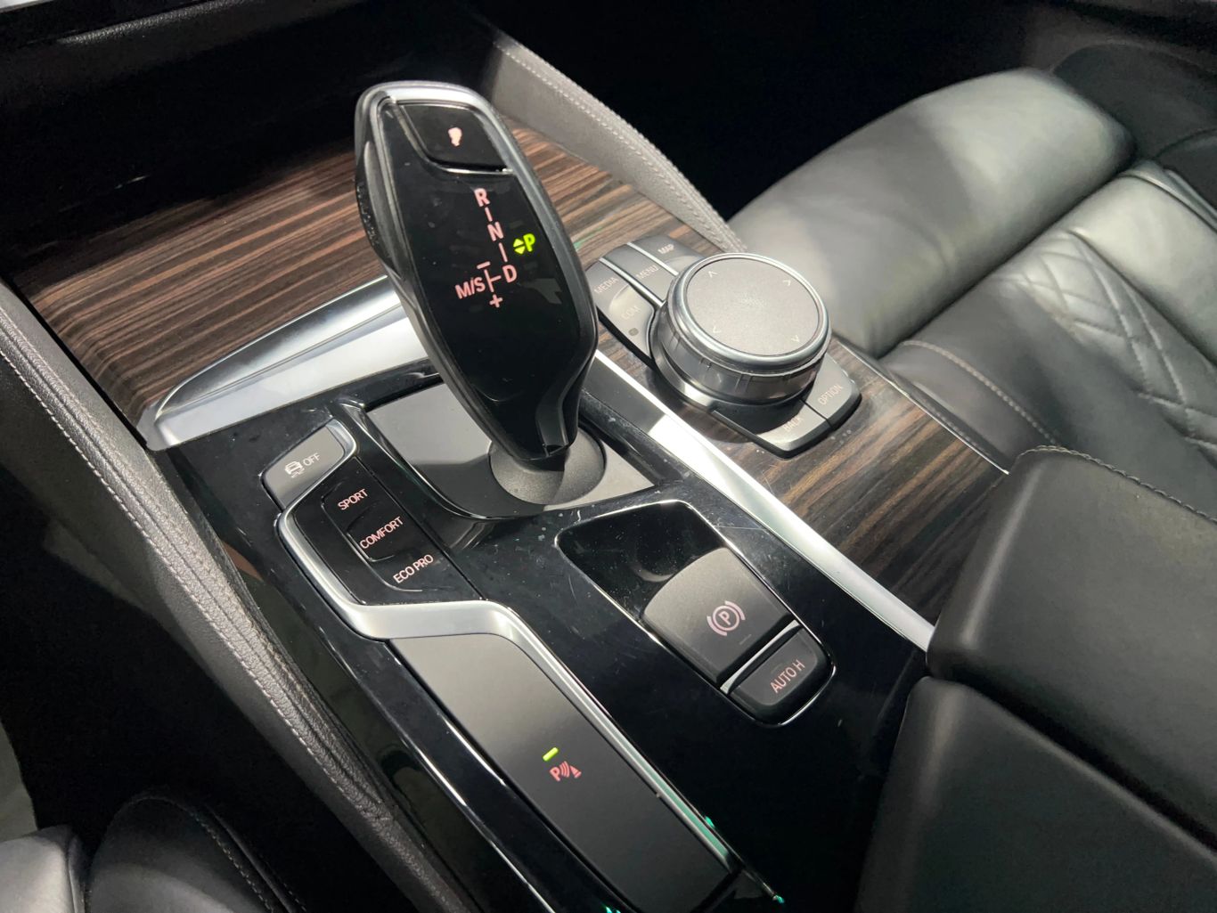 2018 BMW 5 SERIES SEDAN 6-CYL, TURBO, 3.0 LITER 540I SEDAN 4D